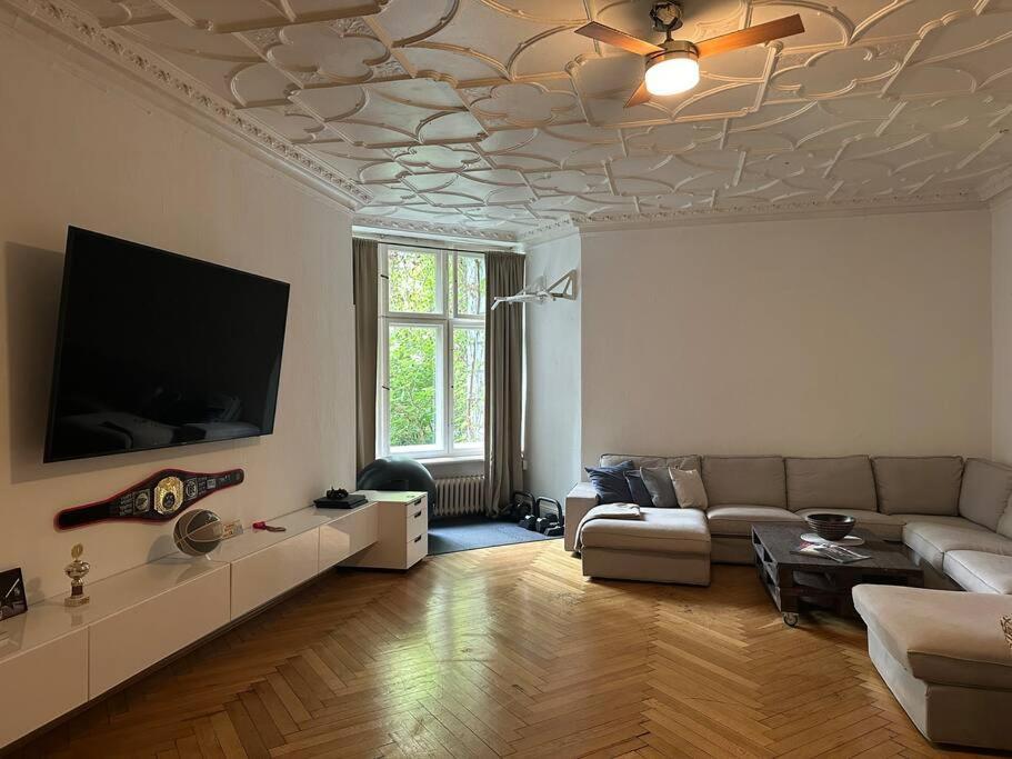 Grosses Apartment Am Kudamm Berlin Exterior foto